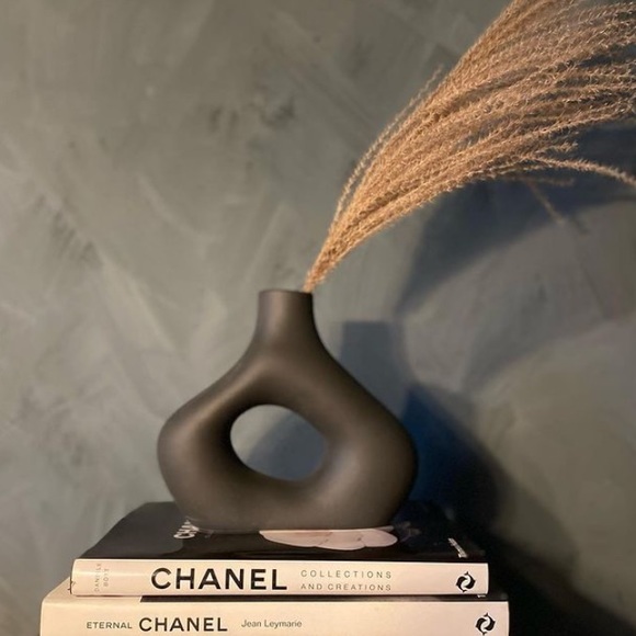 H&M Accents Hm Black Donut Vase Poshmark